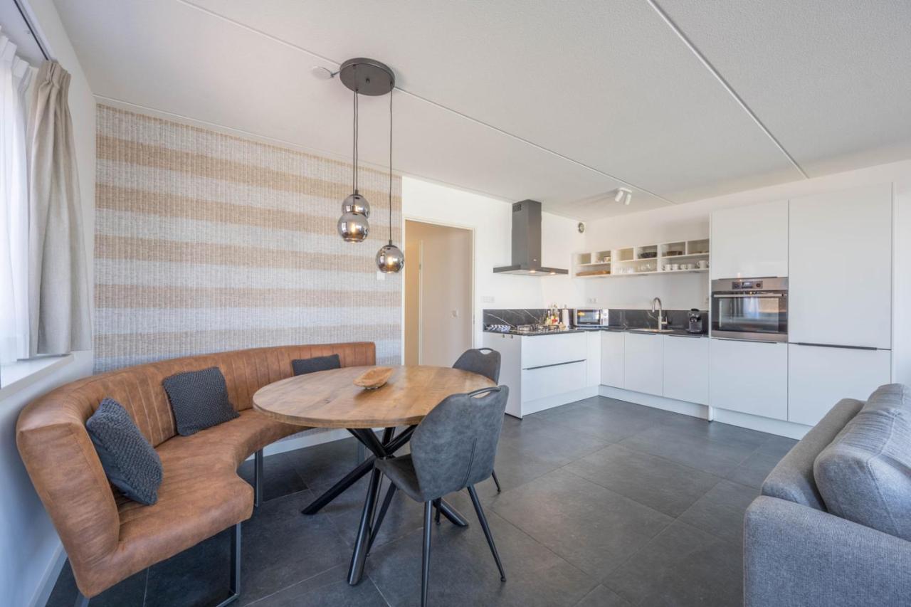 Meerzicht 24 - Luxury Family Accommodation With Beautiful Lake Side View Uitgeest Экстерьер фото