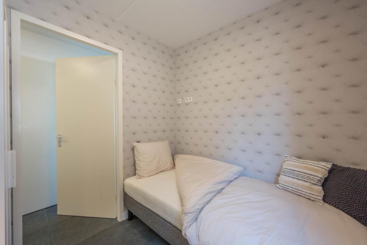 Meerzicht 24 - Luxury Family Accommodation With Beautiful Lake Side View Uitgeest Экстерьер фото