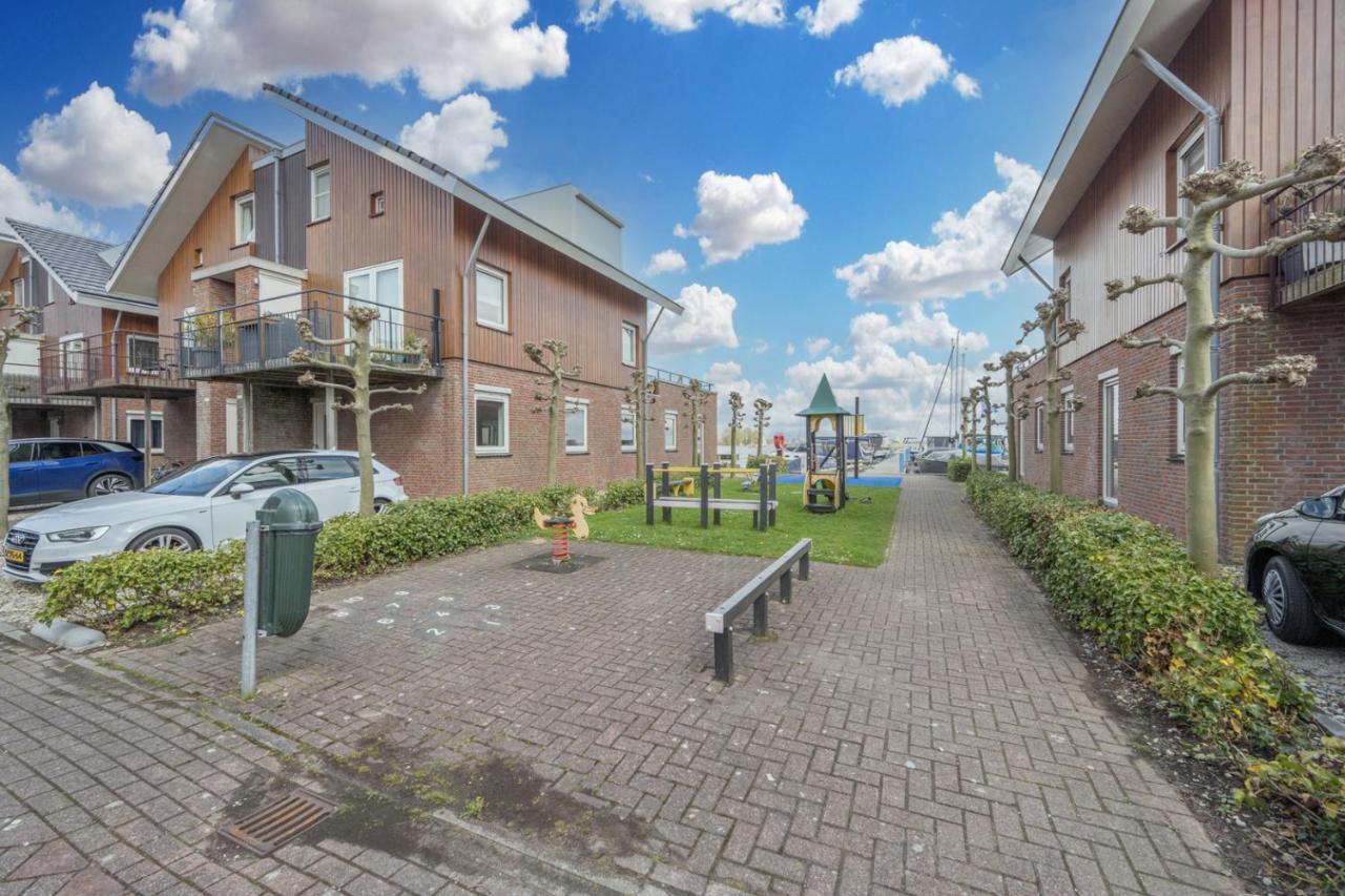 Meerzicht 24 - Luxury Family Accommodation With Beautiful Lake Side View Uitgeest Экстерьер фото