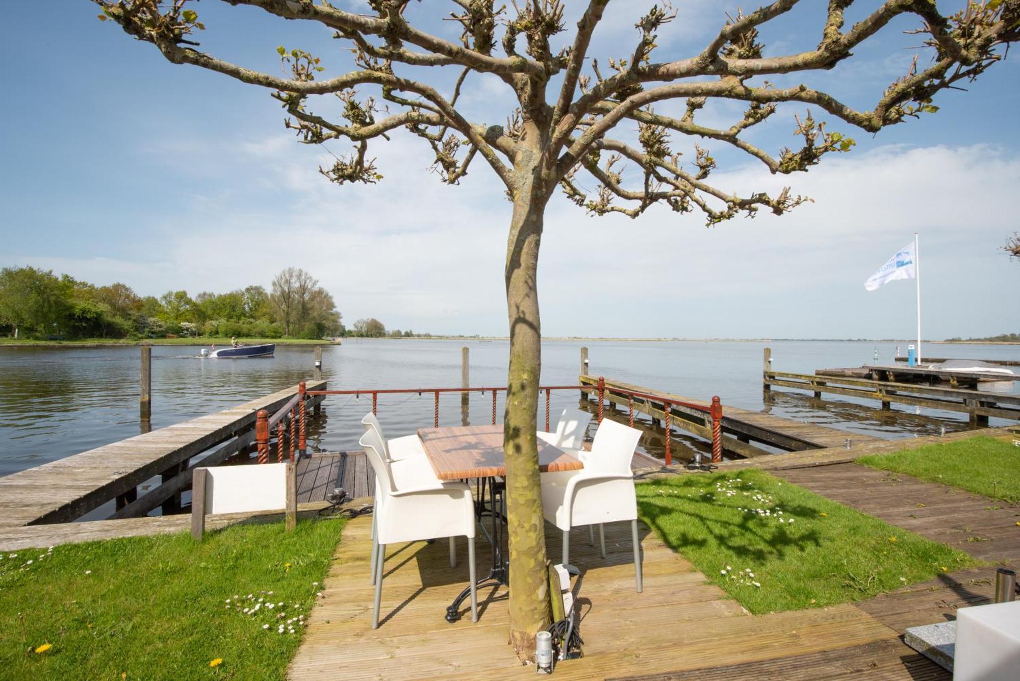 Meerzicht 24 - Luxury Family Accommodation With Beautiful Lake Side View Uitgeest Экстерьер фото